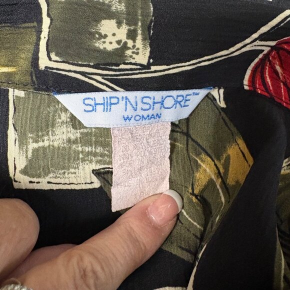Ship 'n Shore Blouse Womens Size 18W Black Leaf Pattern Short Sleeve Button Up - Picture 6 of 7
